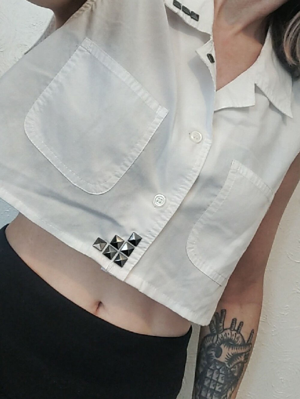 Basic Editions White Cropped Button-Front Sleeveless Top